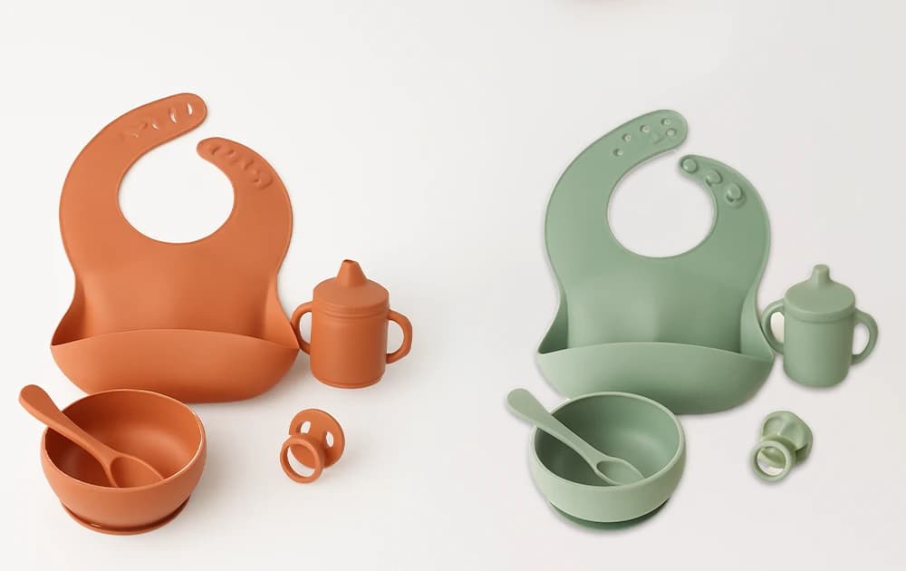 Silicone Baby Feeding Set with Pacifier preview 